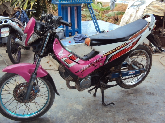 ขายฮอนด้าเทน่า มีทะเบียน ชุดโอน สนใจติดต่อสรกฤช 081-8478107