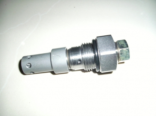 MAIN VALVE,HITACHI EX200-1