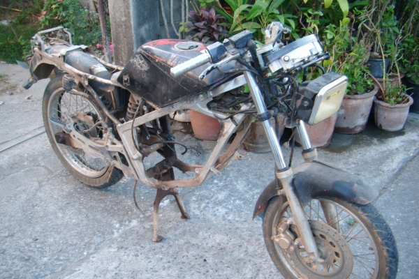 ขายโช้คแผงคอvr150 พร้อมชุดเบรคดุมครบชุด ดิสหลังพร้อมชุด