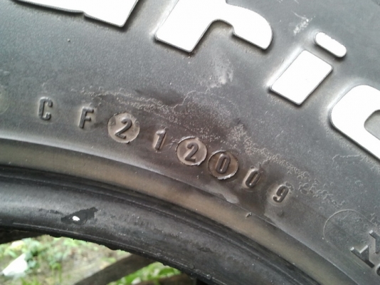 ขายยางมัด BF KM2 ขนาด 265 75 16กลางปี 09 ราคา9พัน