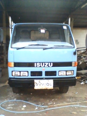 รถ ISUZU  110  แรง  ปี  38  รถสวยพร้อมคอกเหล็ก ครัชชีสวย  เครื่องดี