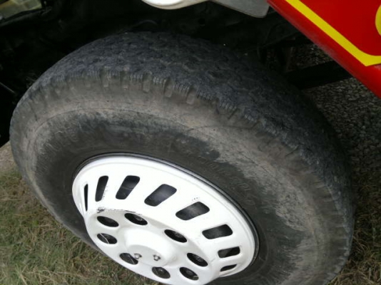 ขายรถล้อง 8 ล้อ กระบะเนียมคอกเกษตร 7.50 เมตร HINO PROFIA P11C 320 แรง สภาพรถ 95\% ขอยืนยัน สวยแบบไม่มีที่ติ สนใจรีบจองด่วน