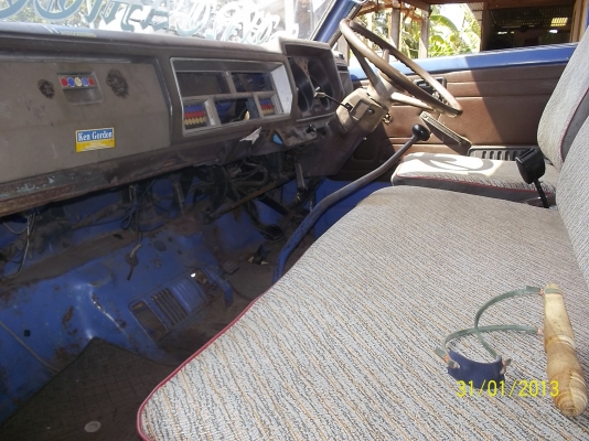 ขาย6ล้อ   ks  เครื่อง110แรง ราคา  300000