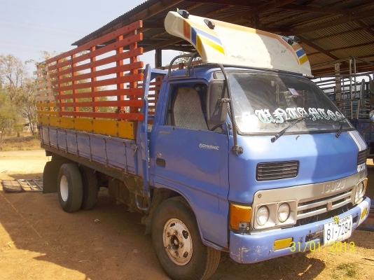 ขาย6ล้อ   ks  เครื่อง110แรง ราคา  300000