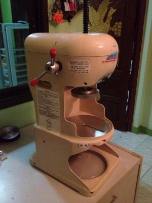 ************ ขายเครื่องทำน้ำแข็งหิมะ **************** ************ ขายเครื่องทำน้ำแข็งหิมะ ****************