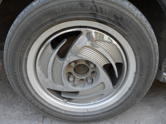 ขาย ล้อแม๊ก 15"  4/114  1 คู่   700 บาท  (แก้ไข 9-3-56)