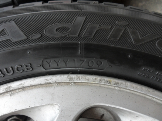 ขาย ล้อแม๊ก 15"  4/114  1 คู่   700 บาท  (แก้ไข 9-3-56)