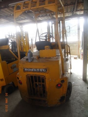 ขายโฟล์คลิฟ KOMATSU FD 25-1 2.5 ตัน ดีเซล  ดีๆ ถูกๆ