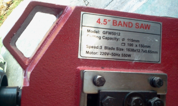 เครื่องตัดไม้เข้ามุมองศาของใหม่ครับ เครื่องตัดไม้เข้ามุมองศาของใหม่ครับ