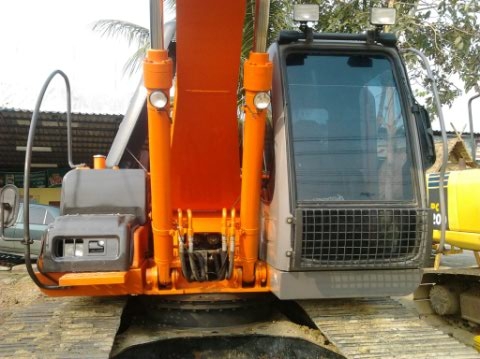 ขายรถแบคโฮ  ยี่ห้อ  HITACHI  ZX 200  ญี่ปุ่น เอกสารเล่มทะเบียน