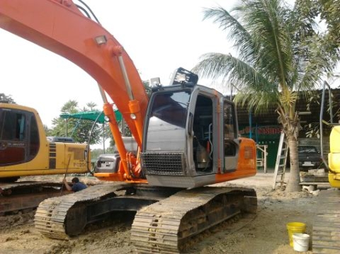 ขายรถแบคโฮ  ยี่ห้อ  HITACHI  ZX 200  ญี่ปุ่น เอกสารเล่มทะเบียน