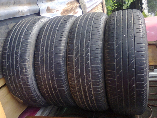 ขายยาง 195/65/15 ปี08 4เส้น 800