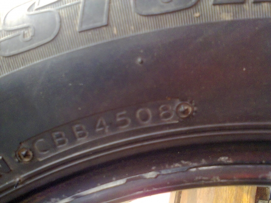 ขายยาง 195/65/15 ปี08 4เส้น 800