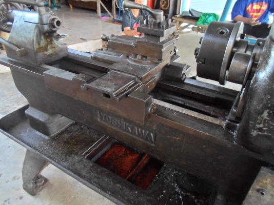 เครื่องกลึงญี่ปุ่น 5 ฟุต  เกียร์บล็อก  ถูก ๆ 45,000