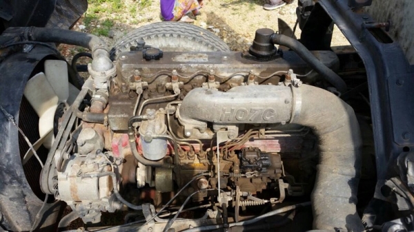 รถฮีโน่ 10 ล้อ ท้ายลาด F18 / 187 แรงม้า.  สนใจติดต่อ  081 - 6079515