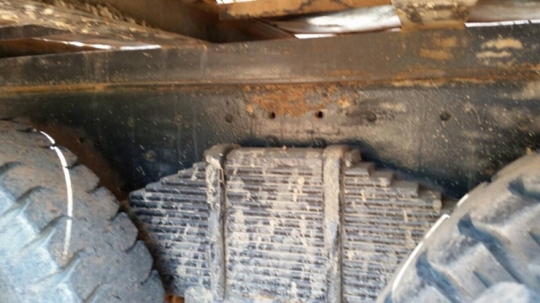 รถฮีโน่ 10 ล้อ ท้ายลาด F18 / 187 แรงม้า.  สนใจติดต่อ  081 - 6079515