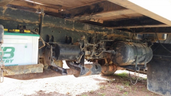 รถฮีโน่ 10 ล้อ ท้ายลาด F18 / 187 แรงม้า.  สนใจติดต่อ  081 - 6079515