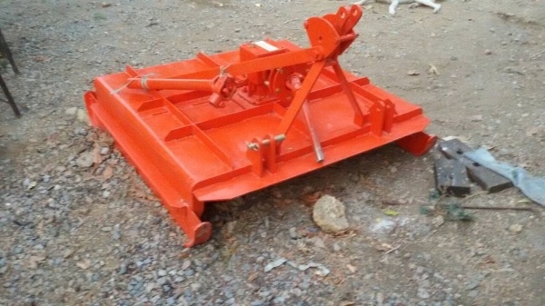 ขายที่ตัดหญ้าครับสภาพใหม่ยังไม่ได้ใช้ครับ