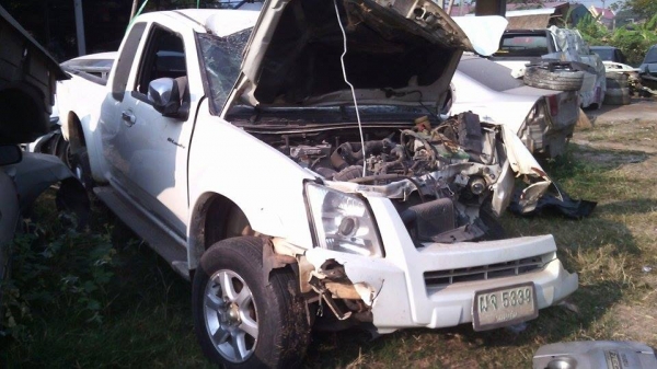 ขายรถตกถนนครับ เอกสารพร้อมโอน