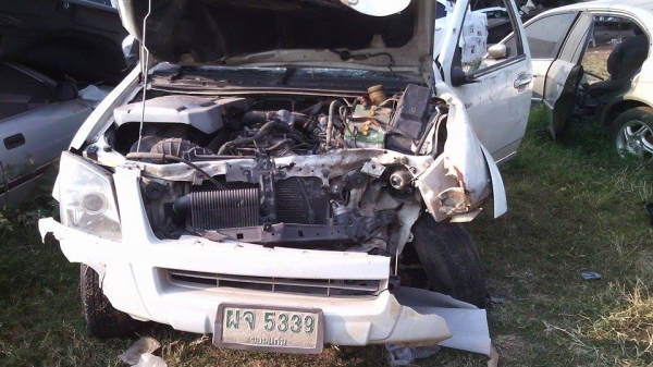 ขายรถตกถนนครับ เอกสารพร้อมโอน