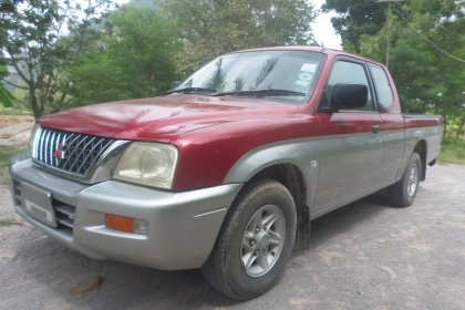 ขายกระบะ มิตซู สตาด้า เครื่อง 2.8 Glx เกียร์ธรรมดา สีทูโทน ไฟฟ้าทั้งคัน ปี 46