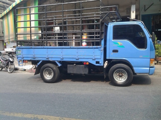 ขายรถบรรทุก 4 ล้อ ISUZU NKR 110 แรง