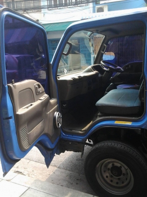 ขายรถบรรทุก 4 ล้อ ISUZU NKR 110 แรง