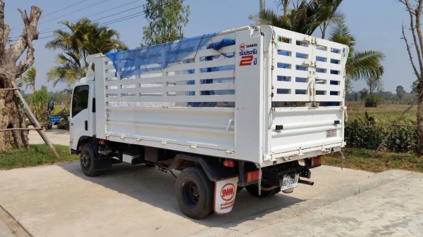 ขาย npr หัวตึก 150 แรง ดั้ม รถปี 56 รถวิ่ง หมื่นกว่าโล รถใหม่มาก