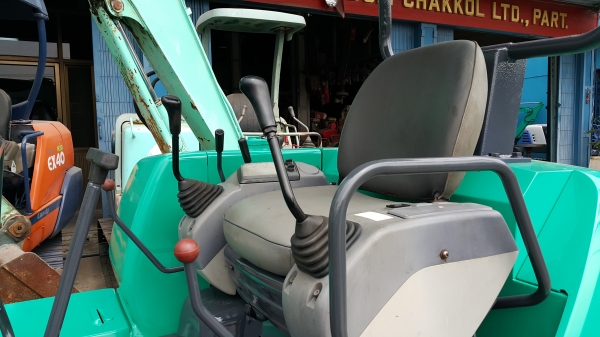 ขาย รถขุด KOMATSU รุ่น PC40-7- แทร็กเหล็กสวย มือสอง นำเข้าจากญี่ปุ่น แรงดี ทุกระบบ สมบูรณ์มาก มือถือ/LINE ID: 0818753444 ขาย รถขุด KOMATSU รุ่น PC40-7- แทร็กเหล็กสวย มือสอง นำเข้าจากญี่ปุ่น แรงดี ทุกระบบ สมบูรณ์มาก มือถือ/LINE ID: 0818753444