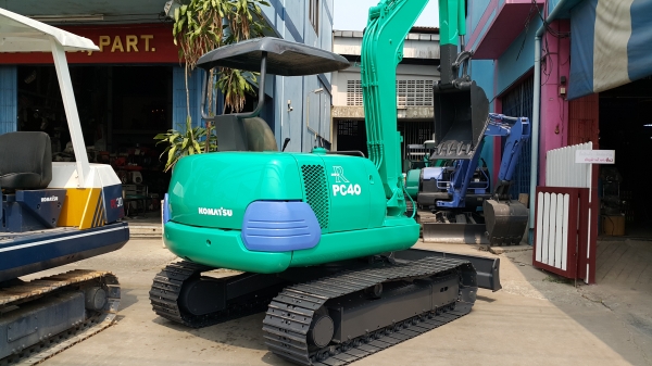 ขาย รถขุด KOMATSU รุ่น PC40-7- แทร็กเหล็กสวย มือสอง นำเข้าจากญี่ปุ่น แรงดี ทุกระบบ สมบูรณ์มาก มือถือ/LINE ID: 0818753444 ขาย รถขุด KOMATSU รุ่น PC40-7- แทร็กเหล็กสวย มือสอง นำเข้าจากญี่ปุ่น แรงดี ทุกระบบ สมบูรณ์มาก มือถือ/LINE ID: 0818753444