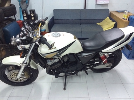 CB400 Sf ปี98.เวอร์ชั่นS สภาพสวยๆครับ