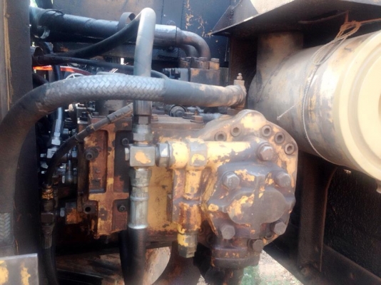 ***ขายแล้วครับขอบคุณ Truck2hand ขายPC200-5 แบคโฮยอดนิยม KOMATSU PC200-5 คอนโทรลยาว ไฟฟ้าตัด กล่องมี อุปกรณ์ค่อนข้างครบ เครื่องเดิม ปั้มเดิม เครื่องดี ปั้มแรง ทำงานดี เร็ว บูมอาร์มดี มีปะหน่อย บุ้งกี๋พอใช้ เอวดี แน่น ไม่แตก ไม่ร้าว ช่วงล่าง60\% โซ่พอใช้ แทร