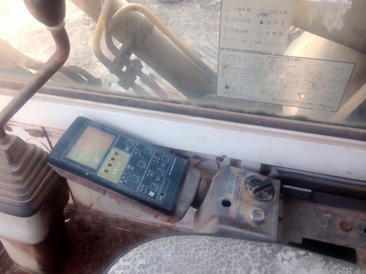 ***ขายแล้วครับขอบคุณ Truck2hand ขายPC200-5 แบคโฮยอดนิยม KOMATSU PC200-5 คอนโทรลยาว ไฟฟ้าตัด กล่องมี อุปกรณ์ค่อนข้างครบ เครื่องเดิม ปั้มเดิม เครื่องดี ปั้มแรง ทำงานดี เร็ว บูมอาร์มดี มีปะหน่อย บุ้งกี๋พอใช้ เอวดี แน่น ไม่แตก ไม่ร้าว ช่วงล่าง60\% โซ่พอใช้ แทร