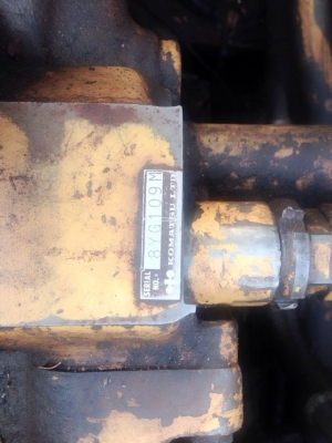 ***ขายแล้วครับขอบคุณ Truck2hand ขายPC200-5 แบคโฮยอดนิยม KOMATSU PC200-5 คอนโทรลยาว ไฟฟ้าตัด กล่องมี อุปกรณ์ค่อนข้างครบ เครื่องเดิม ปั้มเดิม เครื่องดี ปั้มแรง ทำงานดี เร็ว บูมอาร์มดี มีปะหน่อย บุ้งกี๋พอใช้ เอวดี แน่น ไม่แตก ไม่ร้าว ช่วงล่าง60\% โซ่พอใช้ แทร