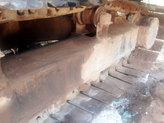 ***ขายแล้วครับขอบคุณ Truck2hand ขายPC200-5 แบคโฮยอดนิยม KOMATSU PC200-5 คอนโทรลยาว ไฟฟ้าตัด กล่องมี อุปกรณ์ค่อนข้างครบ เครื่องเดิม ปั้มเดิม เครื่องดี ปั้มแรง ทำงานดี เร็ว บูมอาร์มดี มีปะหน่อย บุ้งกี๋พอใช้ เอวดี แน่น ไม่แตก ไม่ร้าว ช่วงล่าง60\% โซ่พอใช้ แทร