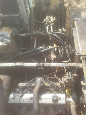 ***ขายแล้วครับขอบคุณ Truck2hand ขายPC200-5 แบคโฮยอดนิยม KOMATSU PC200-5 คอนโทรลยาว ไฟฟ้าตัด กล่องมี อุปกรณ์ค่อนข้างครบ เครื่องเดิม ปั้มเดิม เครื่องดี ปั้มแรง ทำงานดี เร็ว บูมอาร์มดี มีปะหน่อย บุ้งกี๋พอใช้ เอวดี แน่น ไม่แตก ไม่ร้าว ช่วงล่าง60\% โซ่พอใช้ แทร