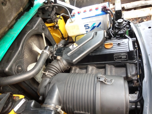 โคมัตสุดีเซลขนาด 3 ตัน รุ่น  FD30-16 เสา 3 เมตร 081-3535-948