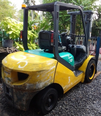 โคมัตสุดีเซลขนาด 3 ตัน รุ่น  FD30-16 เสา 3 เมตร 081-3535-948