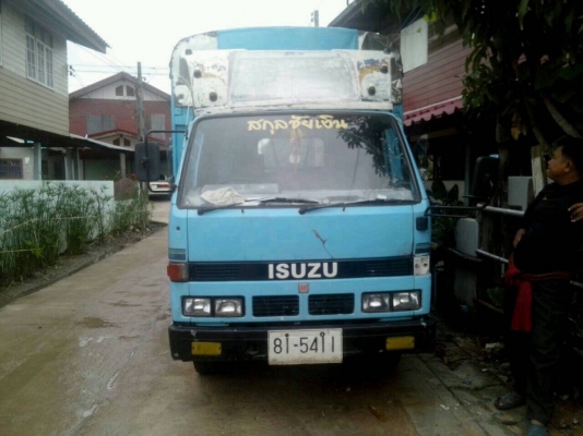 ขายรถบรรทุก 6ล้อ  ISUSU