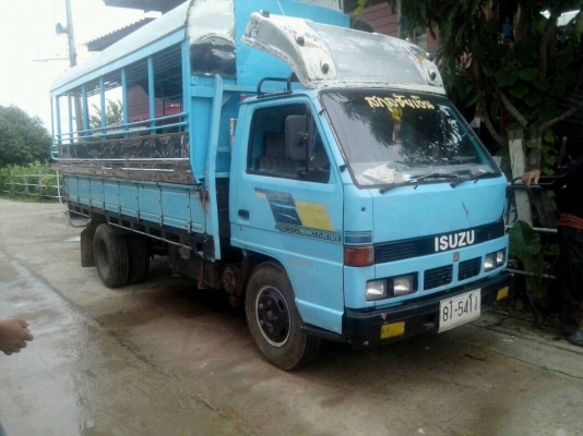 ขายรถบรรทุก 6ล้อ  ISUSU