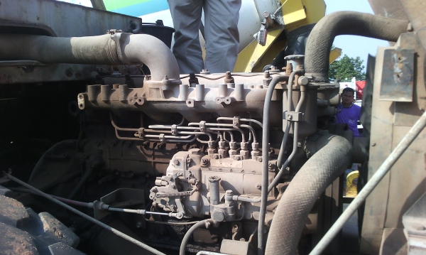 ขายด่วนรถบดSAKAI-SV500Dสั่นสเทือน2เพลามีทะเบืยน10ตัน