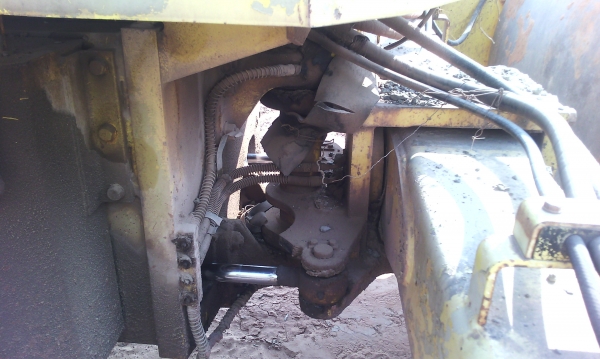 ขายด่วนรถบดSAKAI-SV500Dสั่นสเทือน2เพลามีทะเบืยน10ตัน