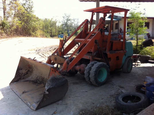 ขายรถตักเล็กตักใส่6ล้อสบาย