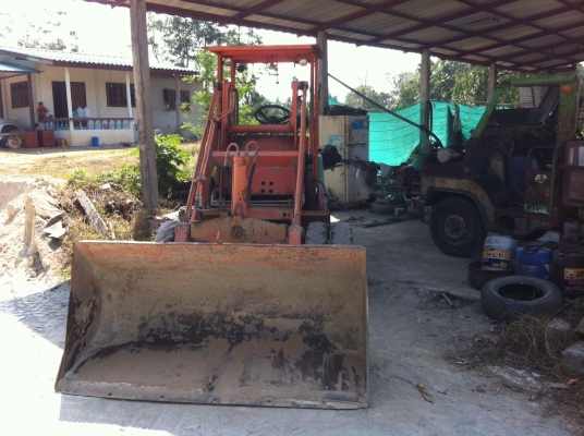 ขายรถตักเล็กตักใส่6ล้อสบาย