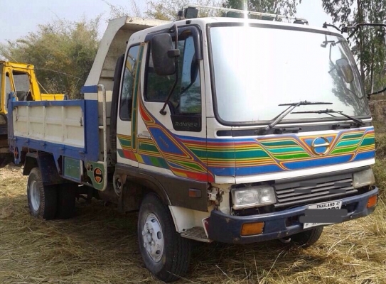 HINO FD 195 HP HO7D หกล้อดั๊มพ์ กระบะดั๊มพ์เหล็ก 5 ตันความยาว 3.60 เมตรอย่างสวย เครื่องแรกดีไม่มีเยิ้ม หัวเก๋งลายสวยภายในเก๋งคอนโซลสวยครบอุปกรณ์พร้อม พวงมาลัยเพาเวอร์ ระบบเบรคทริ๊ปฟี้ ช่วงล่างใหญ่คัชซีสวยไม่มีดาม ยาง 8.25 ขอบ 16 สภาพดี 70\% พร้อมใช้งาน เอก HINO FD 195 HP HO7D หกล้อดั๊มพ์ กระบะดั๊มพ์เหล็ก 5 ตันความยาว 3.60 เมตรอย่างสวย เครื่องแรกดีไม่มีเยิ้ม หัวเก๋งลายสวยภายในเก๋งคอนโซลสวยครบอุปกรณ์พร้อม พวงมาลัยเพาเวอร์ ระบบเบรคทริ๊ปฟี้ ช่วงล่างใหญ่คัชซีสวยไม่มีดาม ยาง 8.25 ขอบ 16 สภาพดี 70\% พร้อมใช้งาน เอก