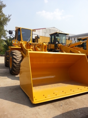 ขายรถตักใหม่ KAWAZAKI  รุ่น 70 ZIV รถผลิตและประกอบญี่ปุ่น สนใจติดต่อวิภาดา 081-3194528