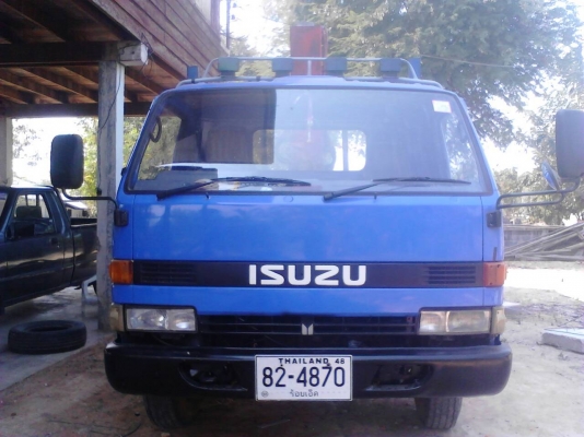 หกล้อ อีซูซุ NPR115แรงเครน2.9ตัน3ปอก2ชัก สภาพดึไช้งานตลอด  มึเงินแค่ 180,000