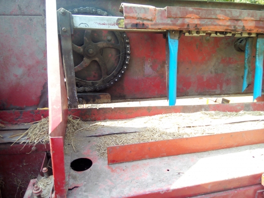 เครื่องอัดฟางนิวฮอนแลนด์พร้อมใช้งานเลยครับ