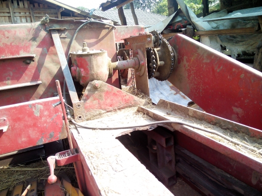 เครื่องอัดฟางนิวฮอนแลนด์พร้อมใช้งานเลยครับ