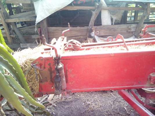 เครื่องอัดฟางนิวฮอนแลนด์พร้อมใช้งานเลยครับ